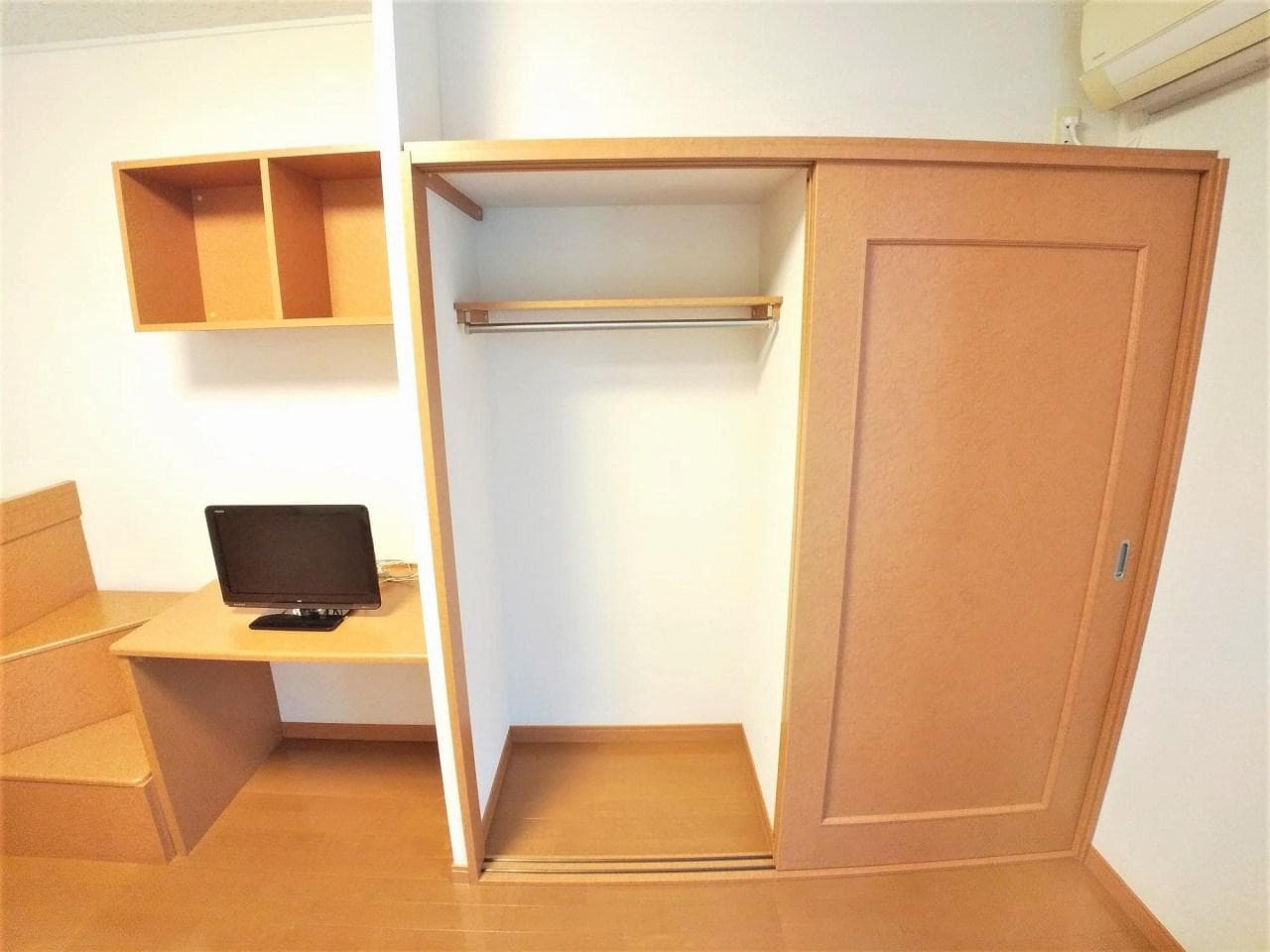 Preview interior of leopalace Corsa