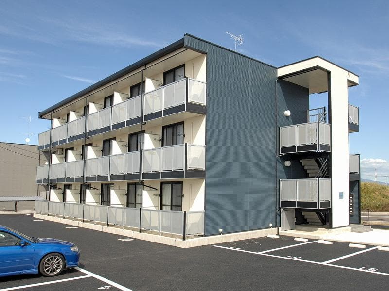 Main exterior of leopalace Lovers Square II