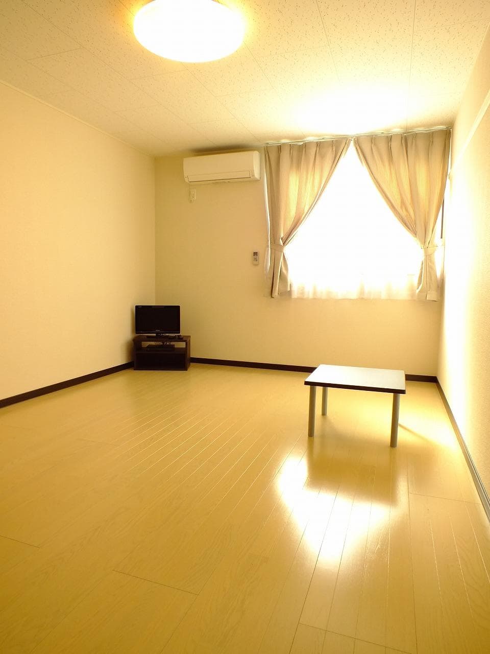 Preview interior of LEONEXT Westroad