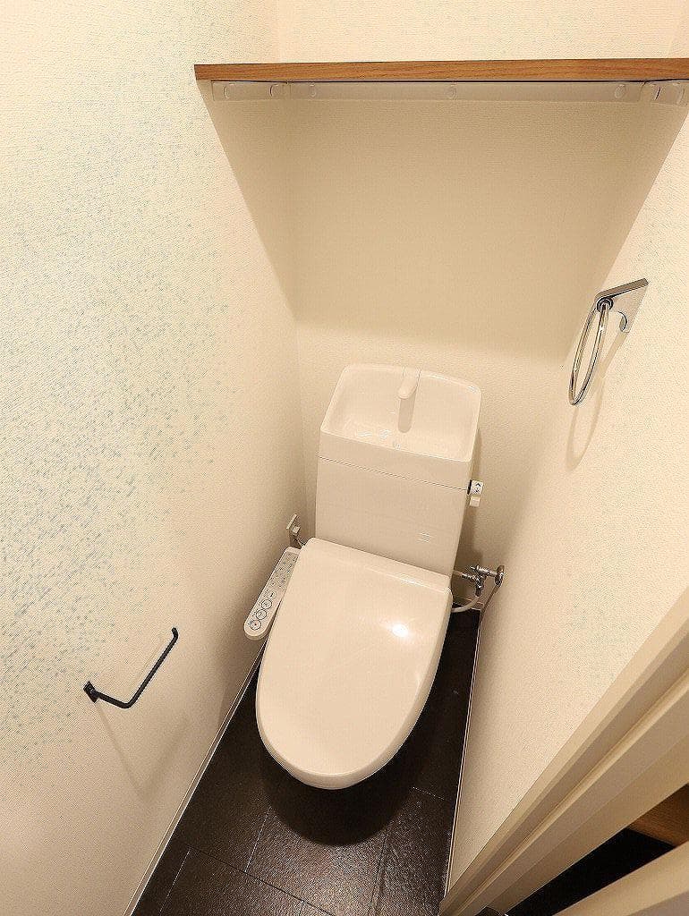 Room image 9