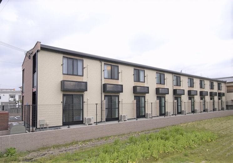 Main exterior of leopalace Kamikida