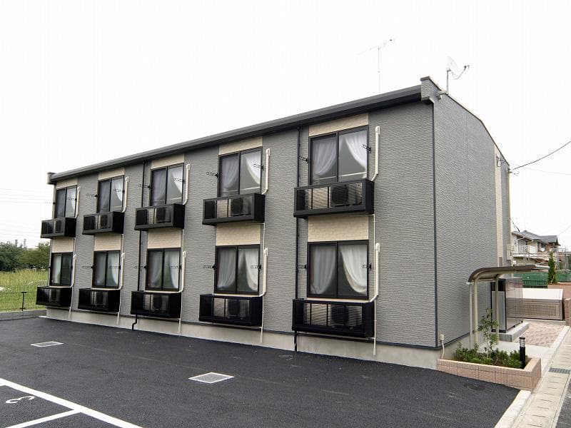Main exterior of leopalace Kuraya
