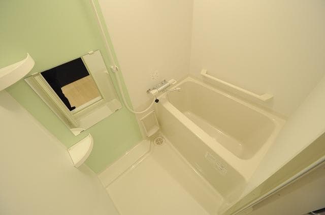 Room image 11