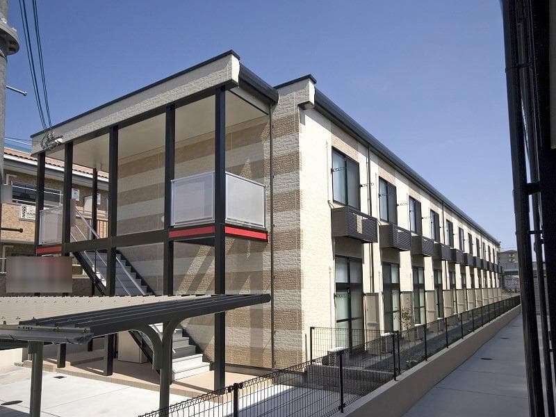 Main exterior of leopalace Sennari I