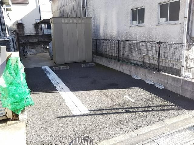 Room image 12