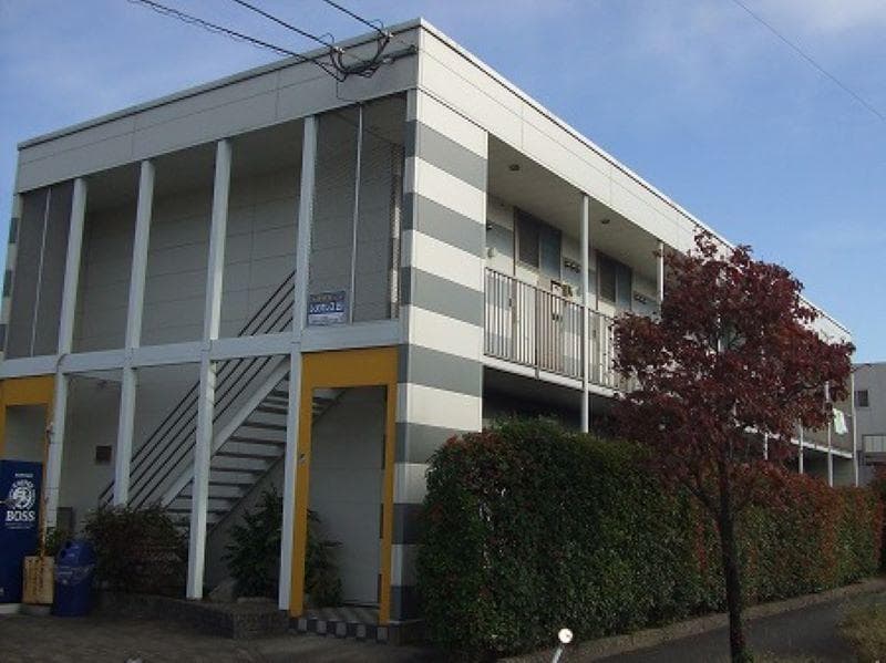 Main exterior of leopalace EST