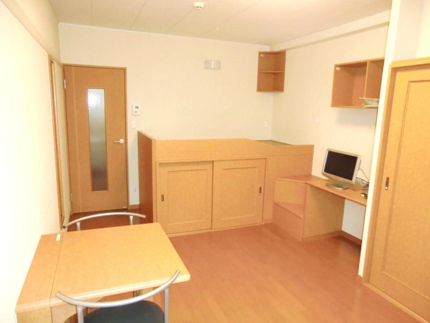 Room image 15
