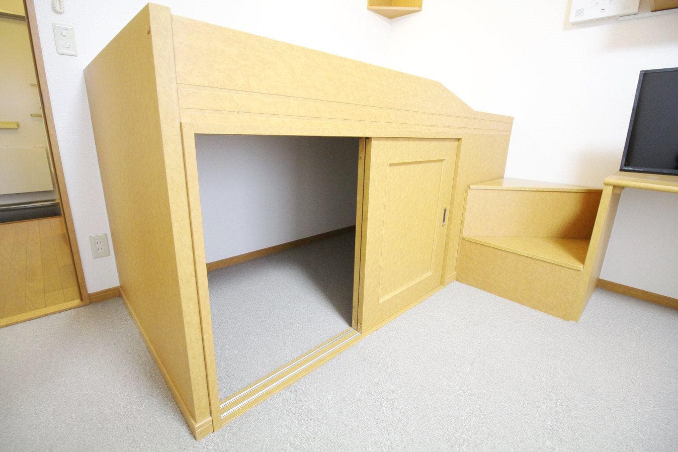 Room image 8