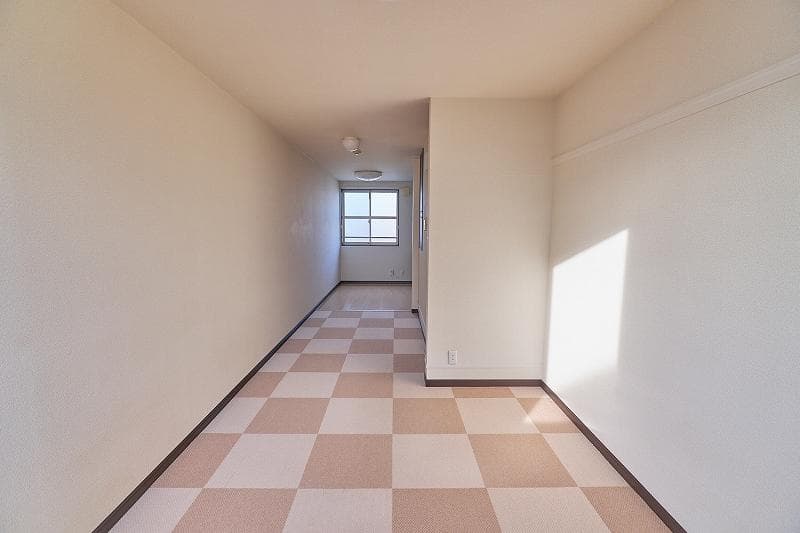 Room image 13