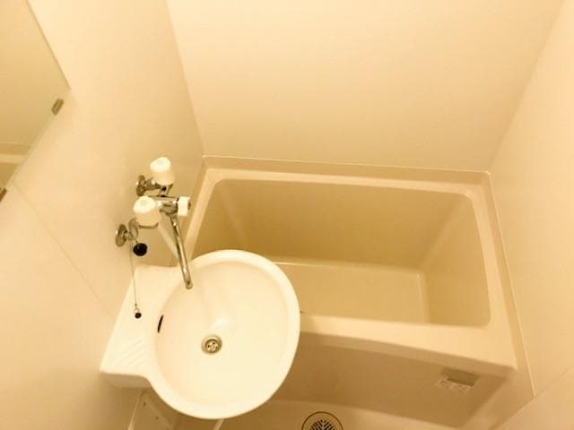 Room image 13