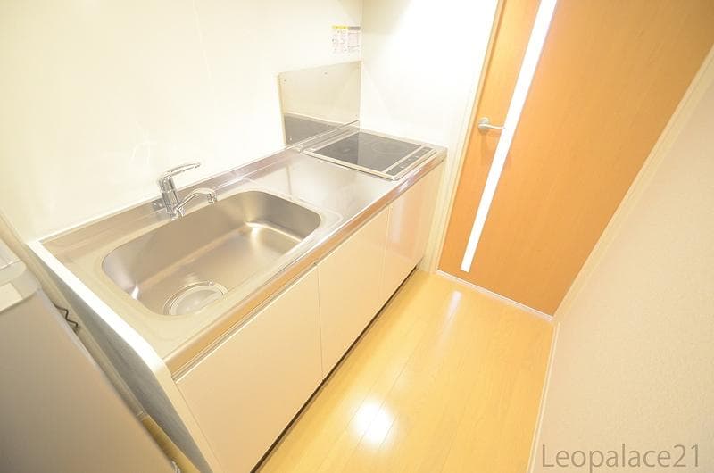 Room image 10