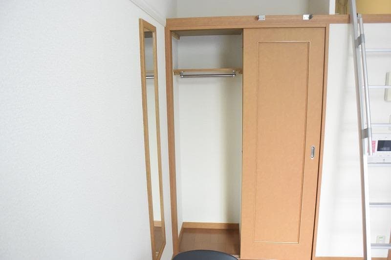 Room image 11