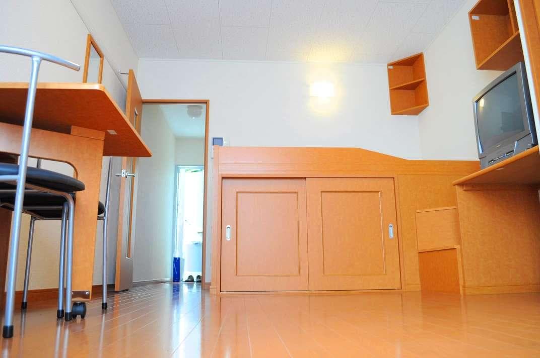 Room image 12