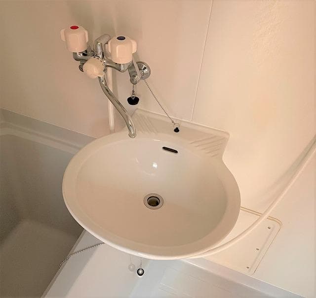 Room image 9
