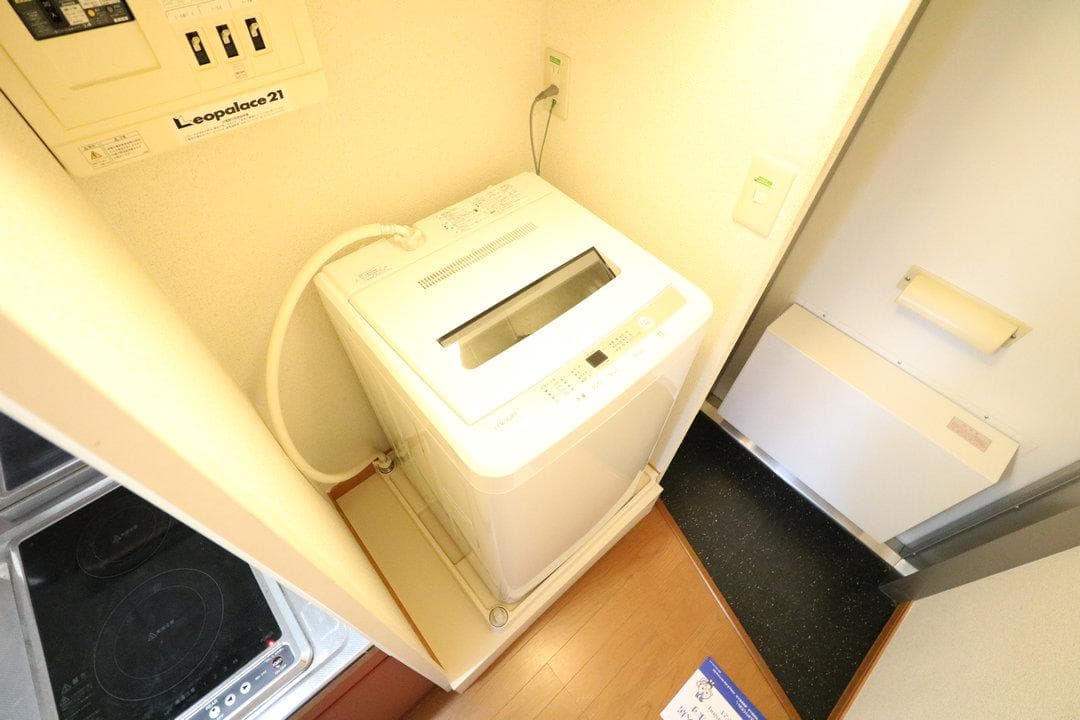 Room image 15