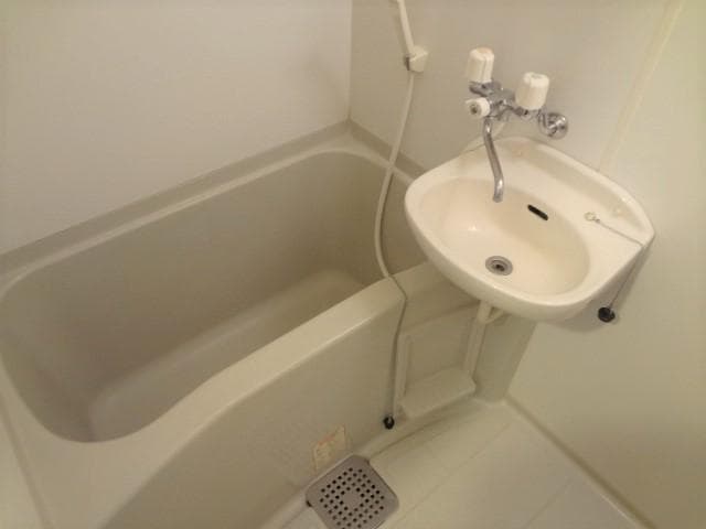 Room image 11