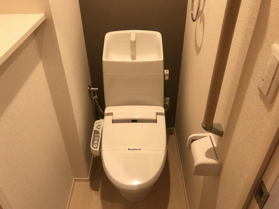 Room image 8