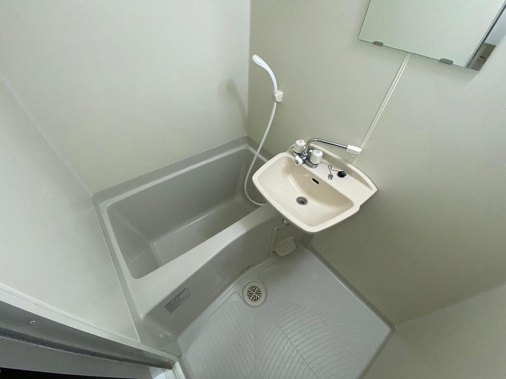 Room image 11