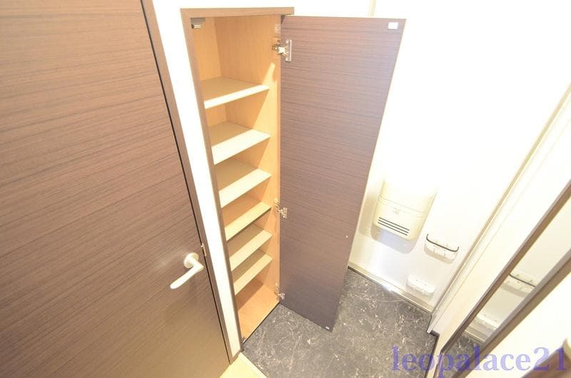 Preview interior of CLEINO Crescent