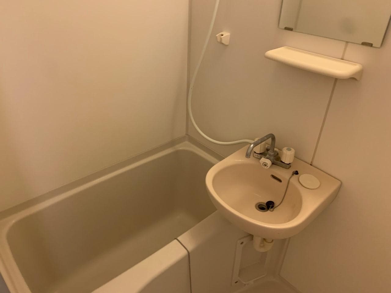 Room image 8