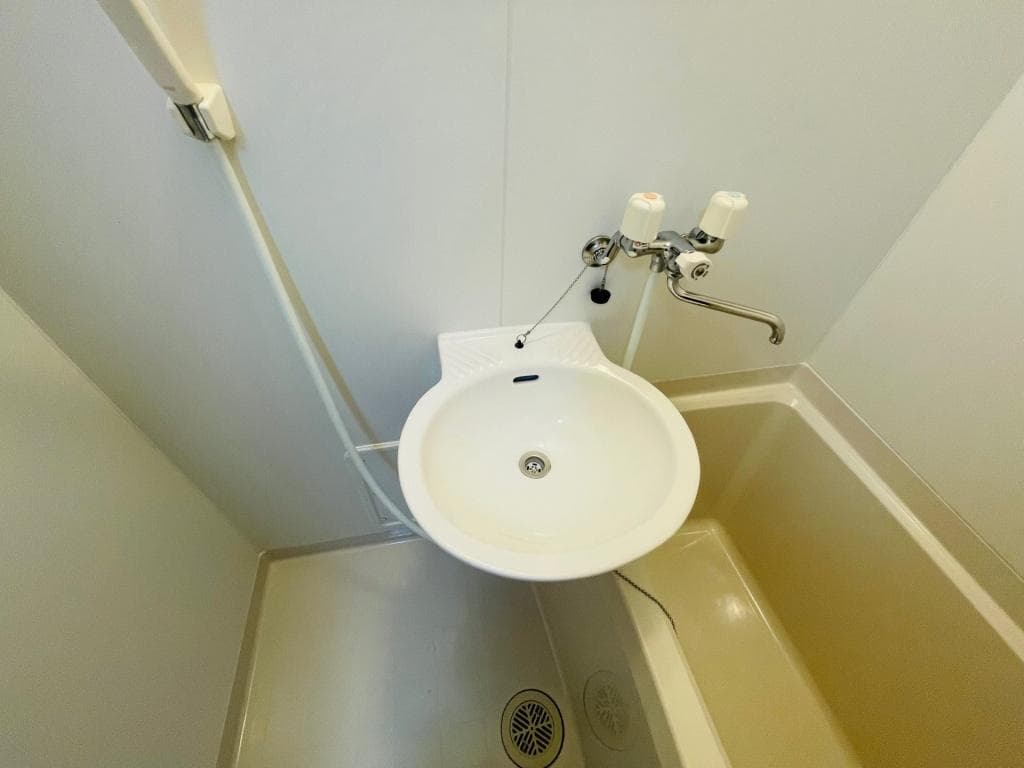 Room image 10