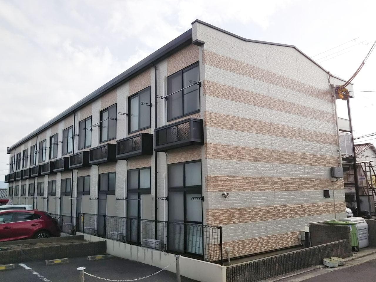 Main exterior of leopalace Rapport Fukai