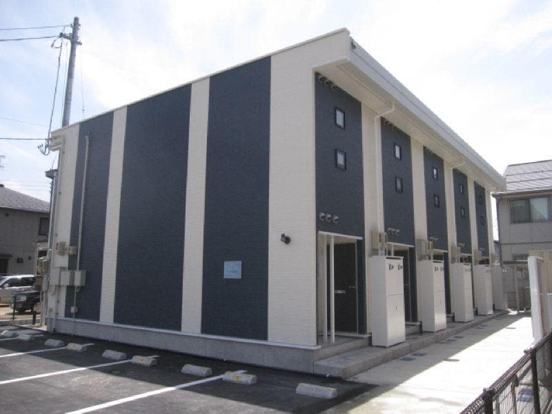 Main exterior of LEONEXT Residence Koshoji