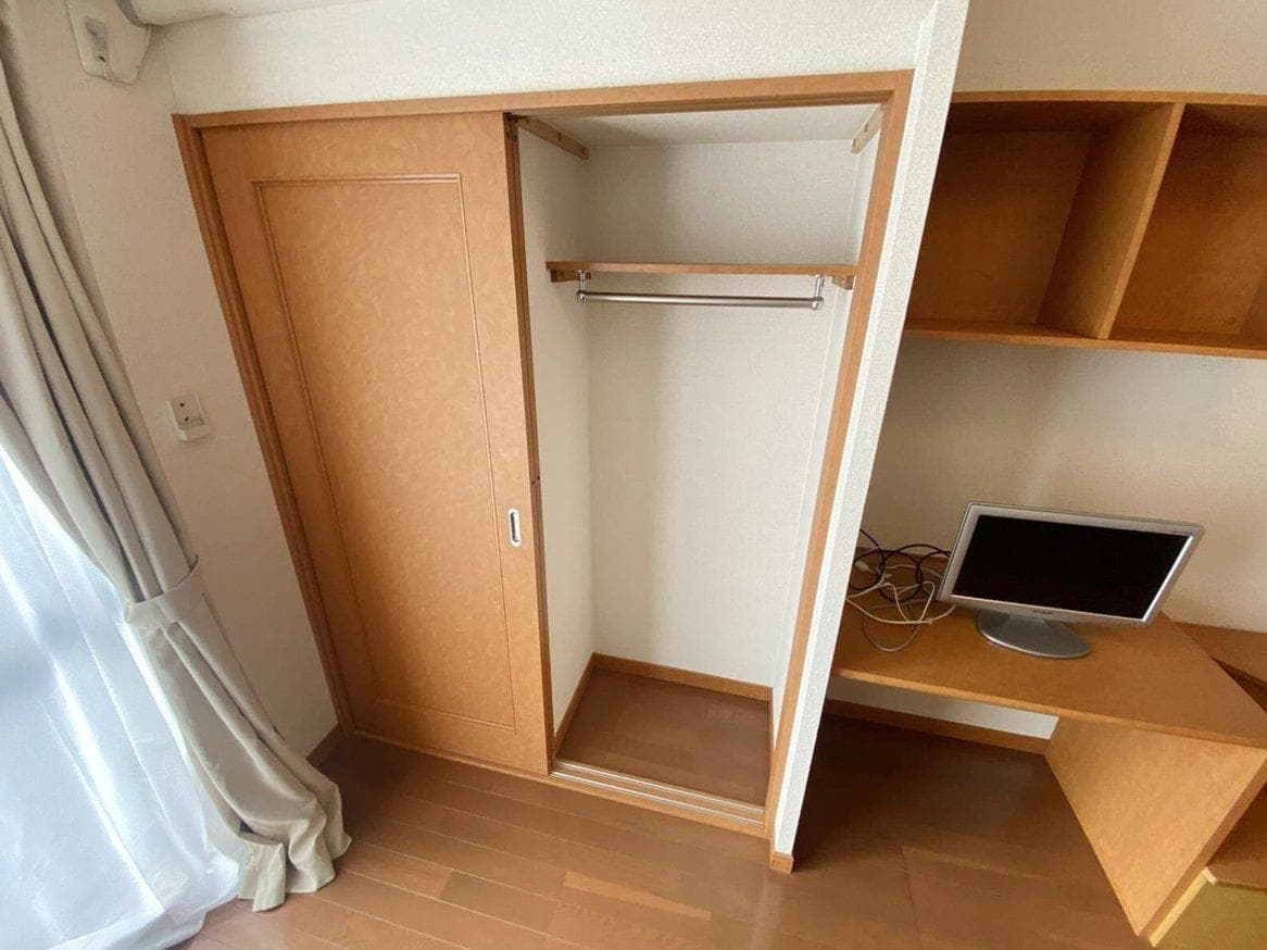 Room image 10