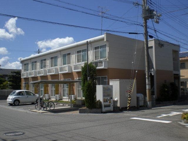 Main exterior of leopalace KAMIYA