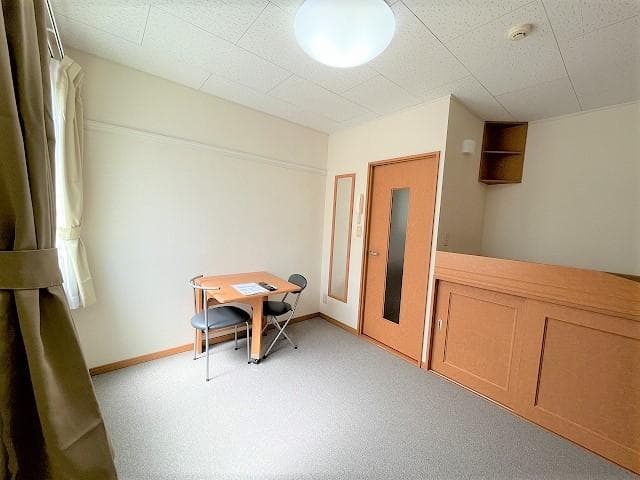 Room image 16