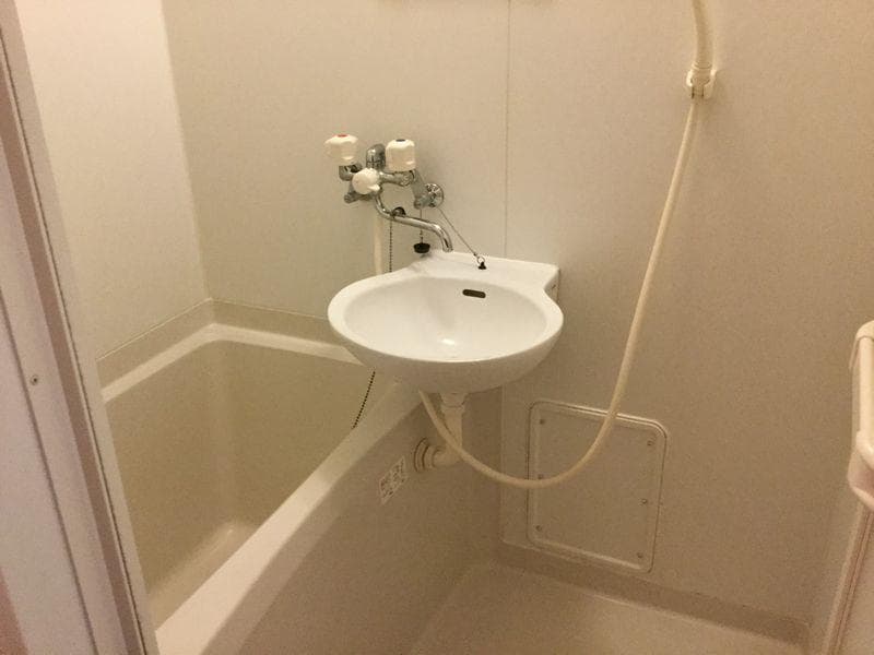 Room image 8