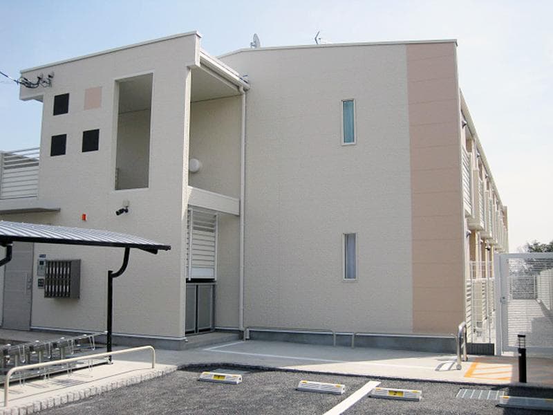 Main exterior of LEONEXT Slim Heights