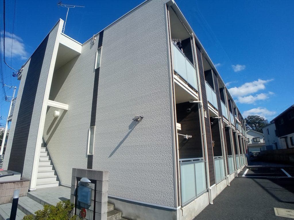 Main exterior of LEONEXT Smile Cedar