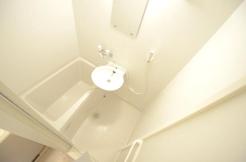 Room image 9