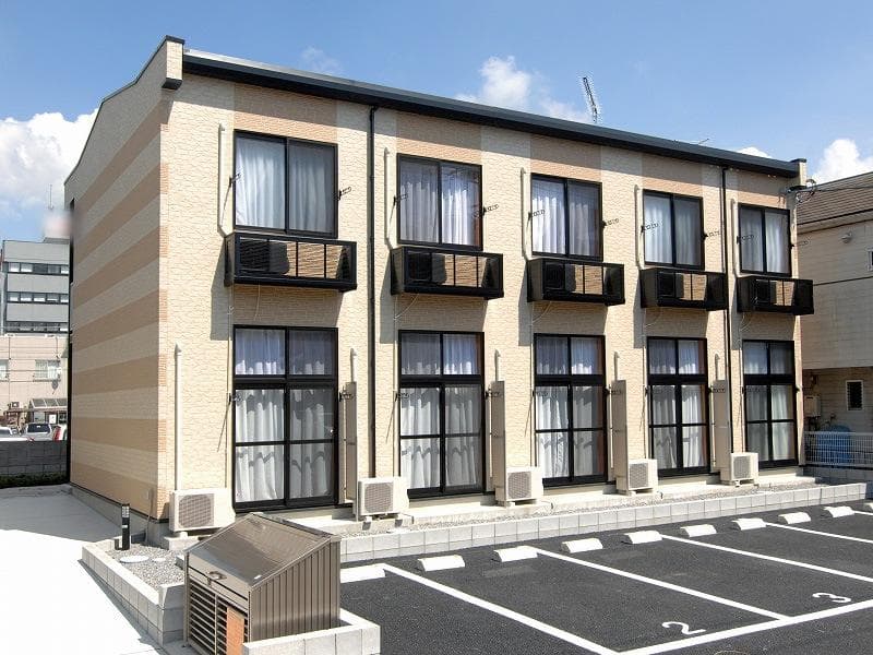 Main exterior of leopalace Ojidai Nibankan