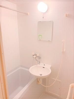 Room image 9