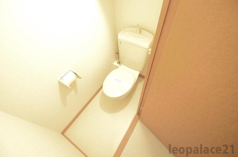 Room image 13
