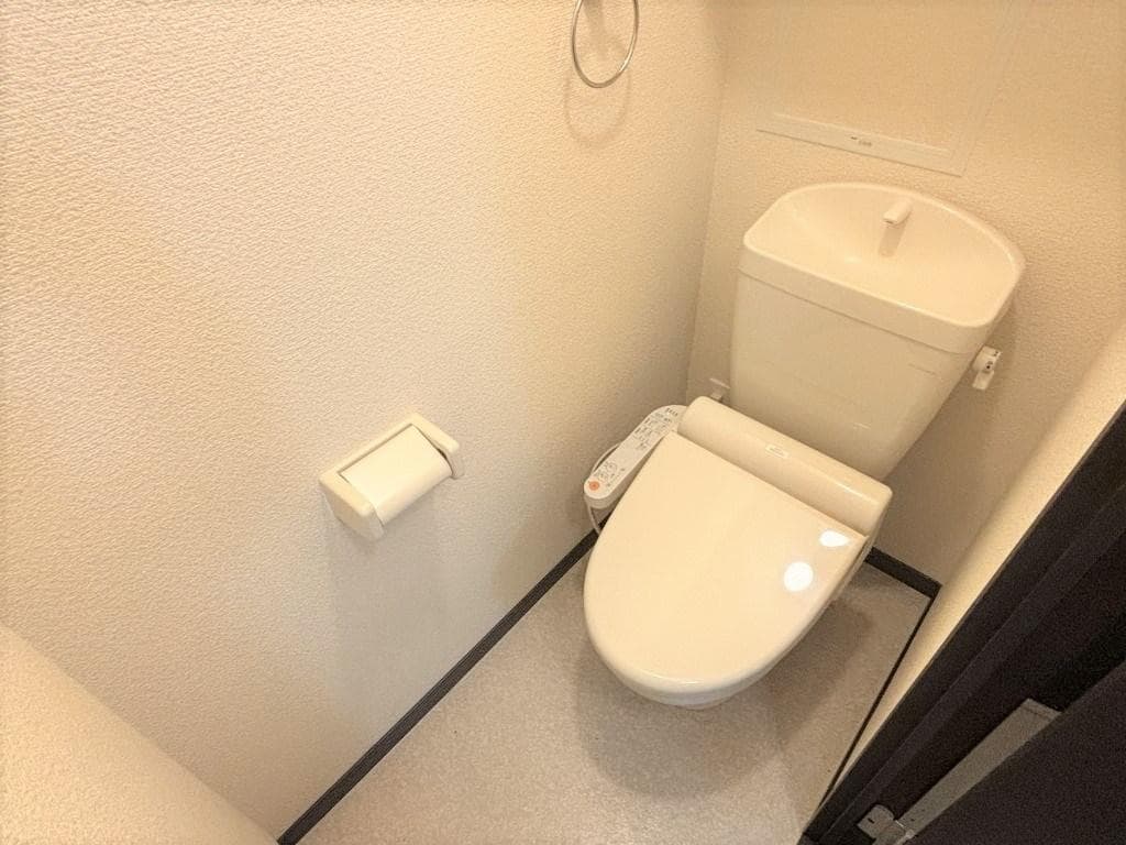 Room image 10