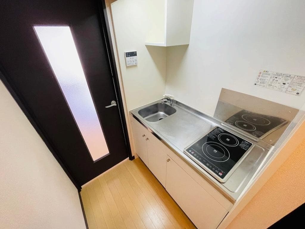 Room image 12