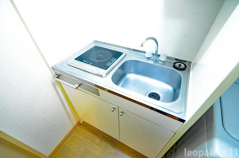 Room image 11