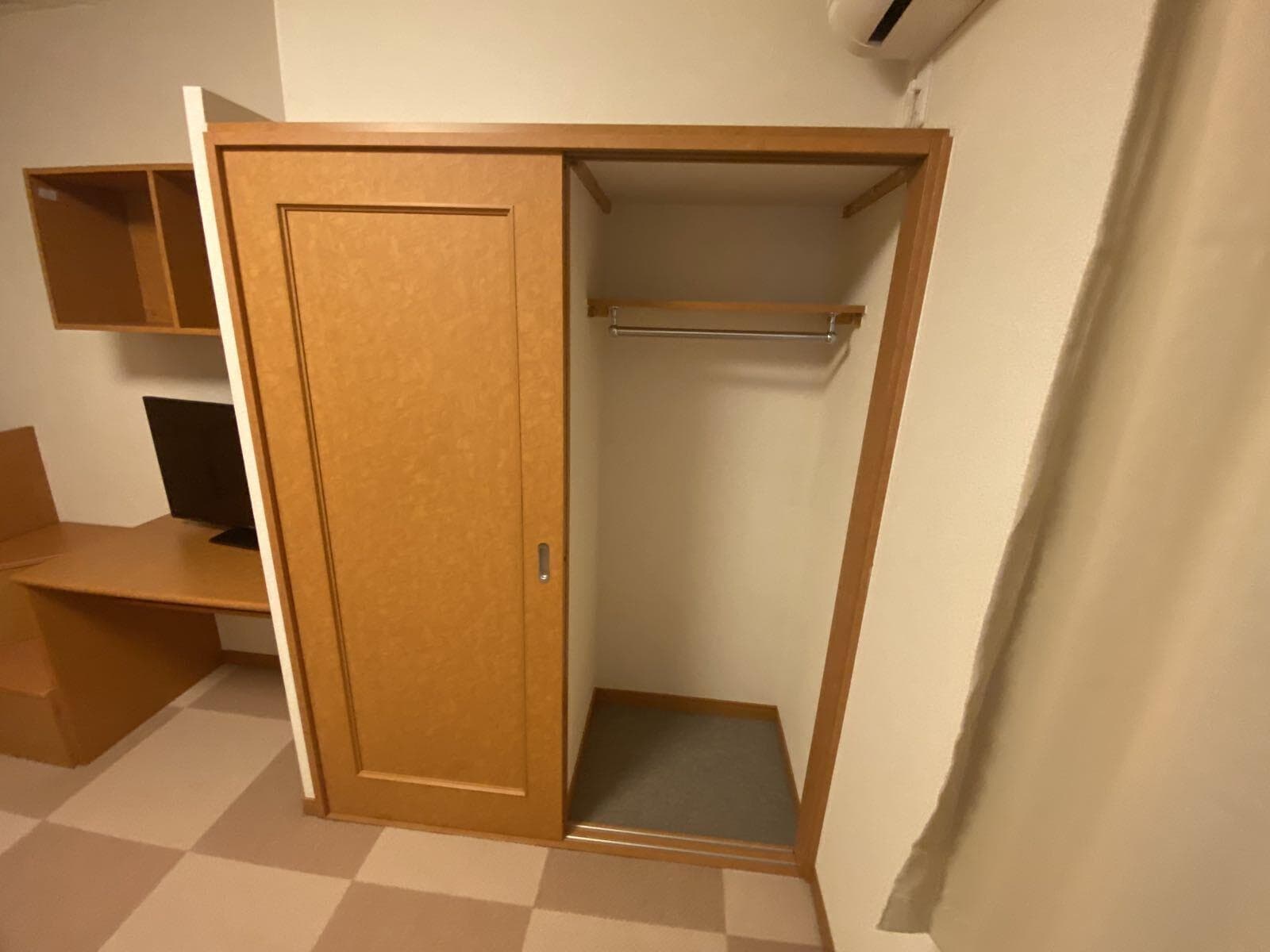 Room image 11