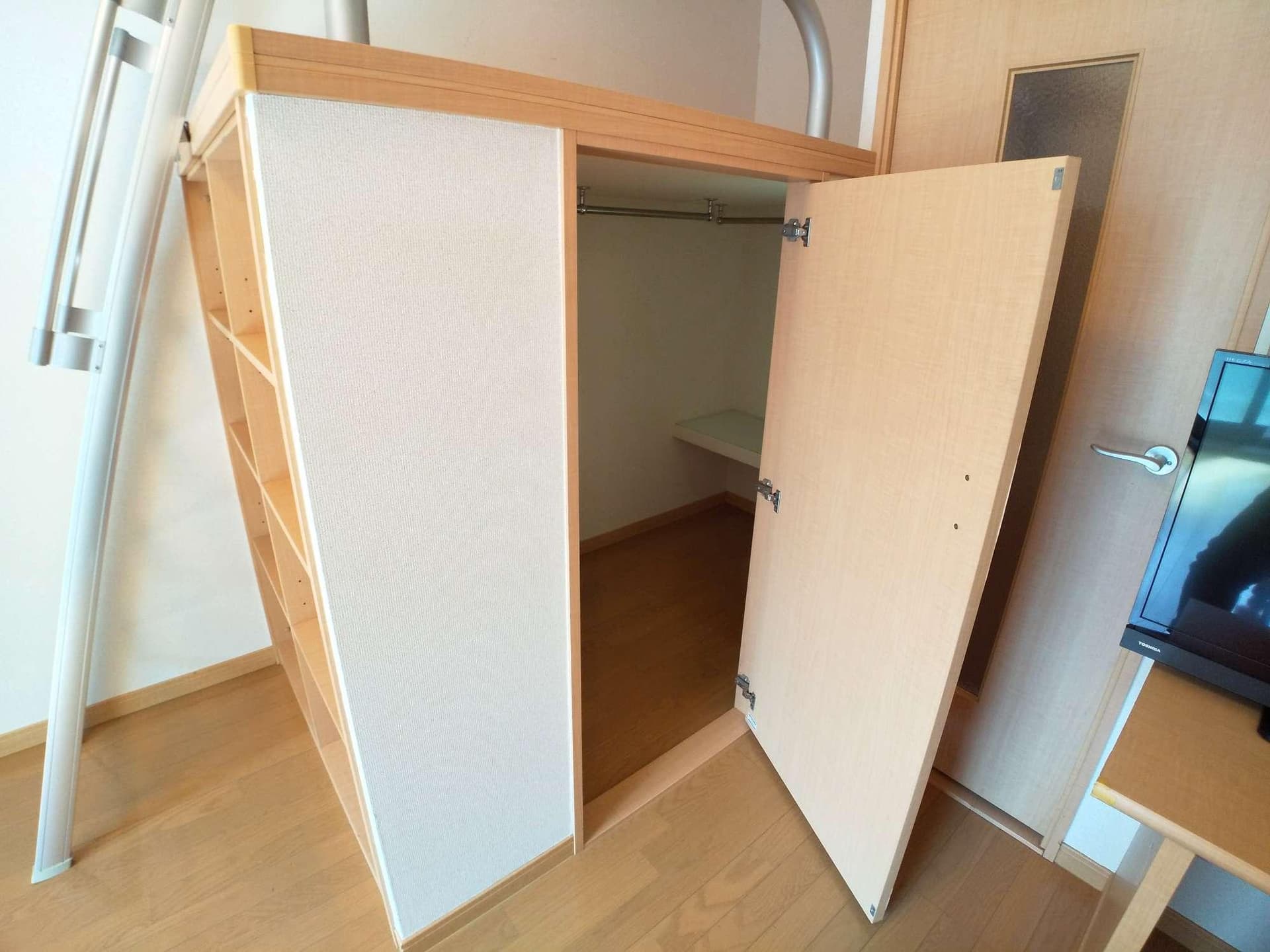 Room image 9