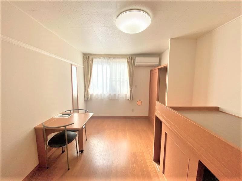 Room image 11