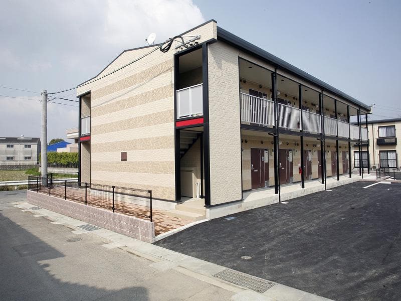 Main exterior of leopalace Hanashinobu