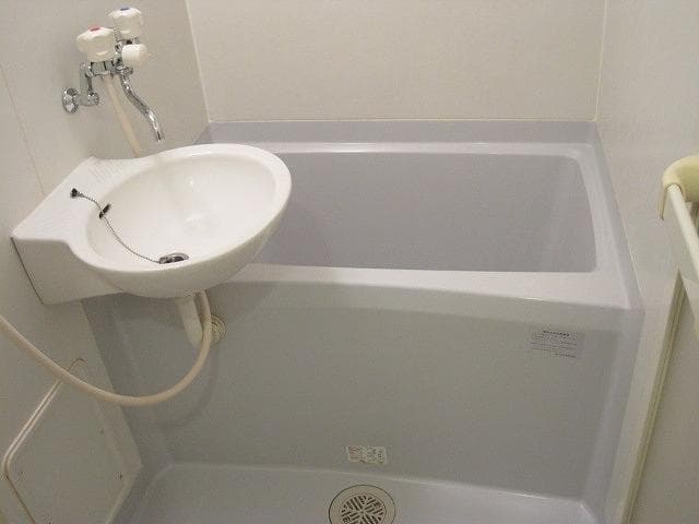 Room image 8