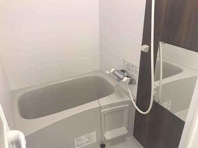 Room image 10