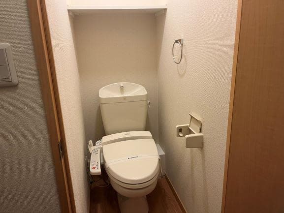 Room image 9