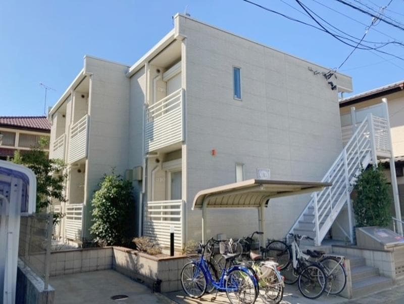 Main exterior of LEONEXT Shin Corpo Urayasu