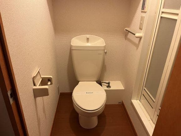 Room image 8
