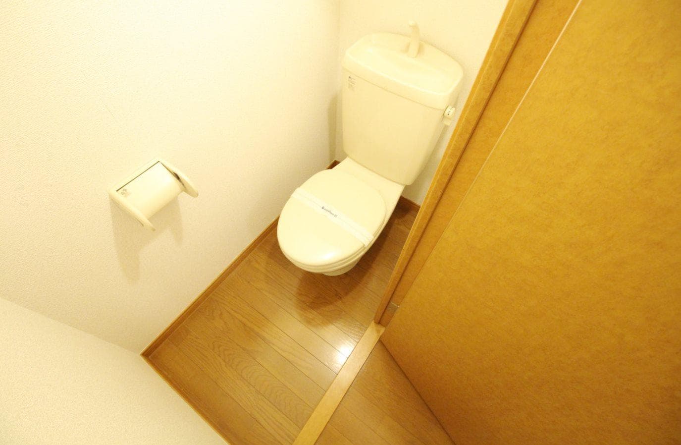 Room image 15